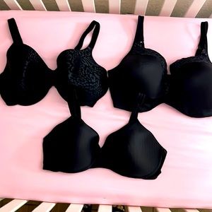 NWOT SET OF THREE WOMEN’S BLACK PLAYTEX BRAS : SIZE 42DD